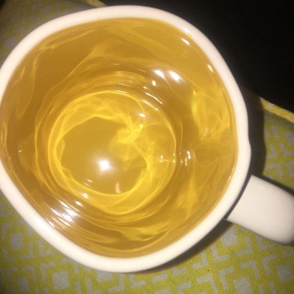 🦄Rae Dunn BEE HAPPY Mug  🐝 VHTF Yellow interior - Picture 3 of 4